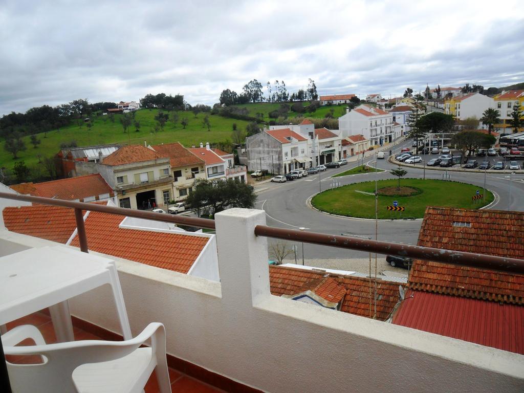 Apartamentos Bau-Doce Cercal do Alentejo Chambre photo
